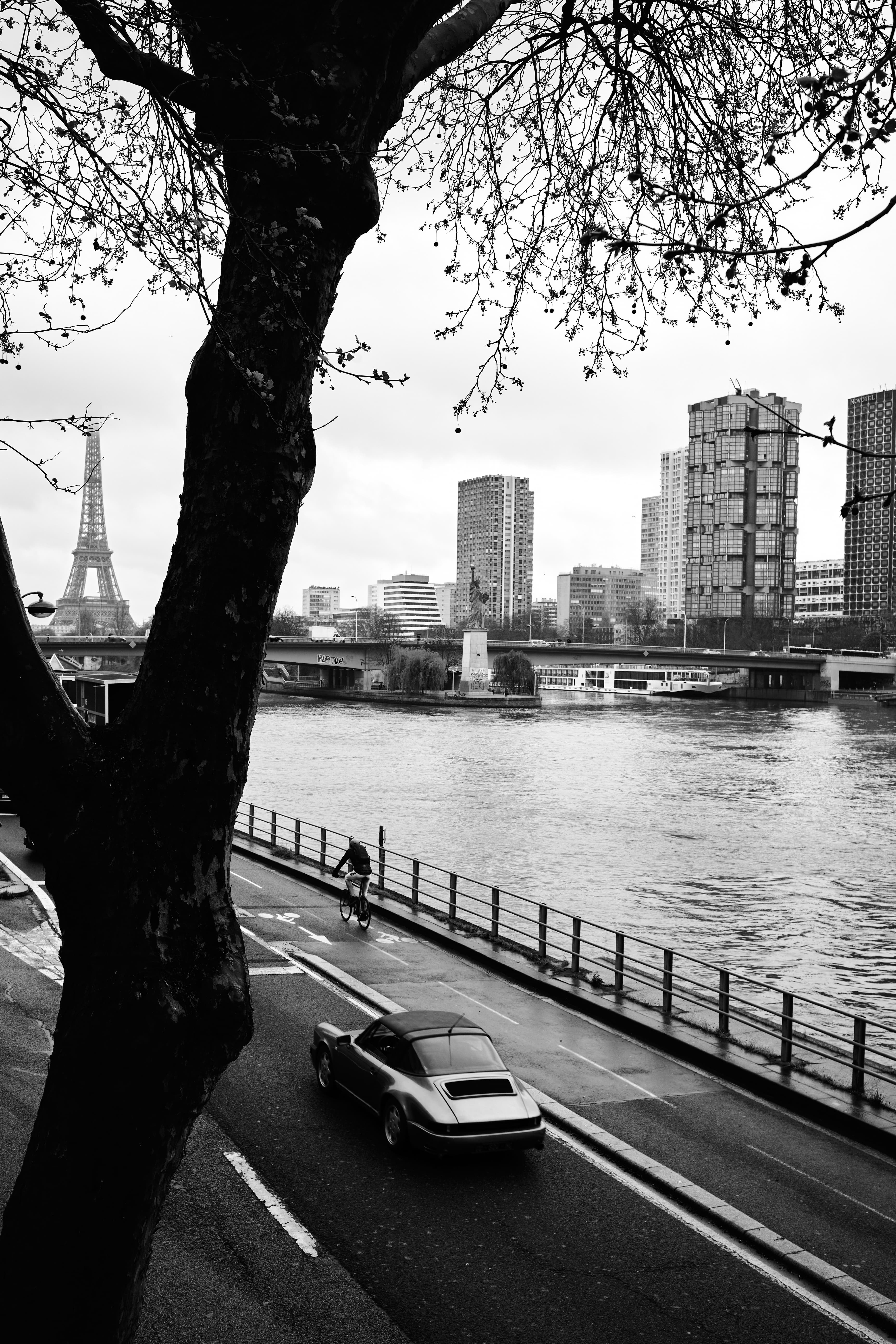 paris monochrome — photo 16